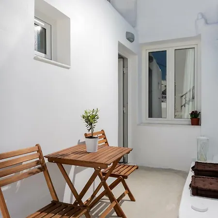 Secret Garden Apartment